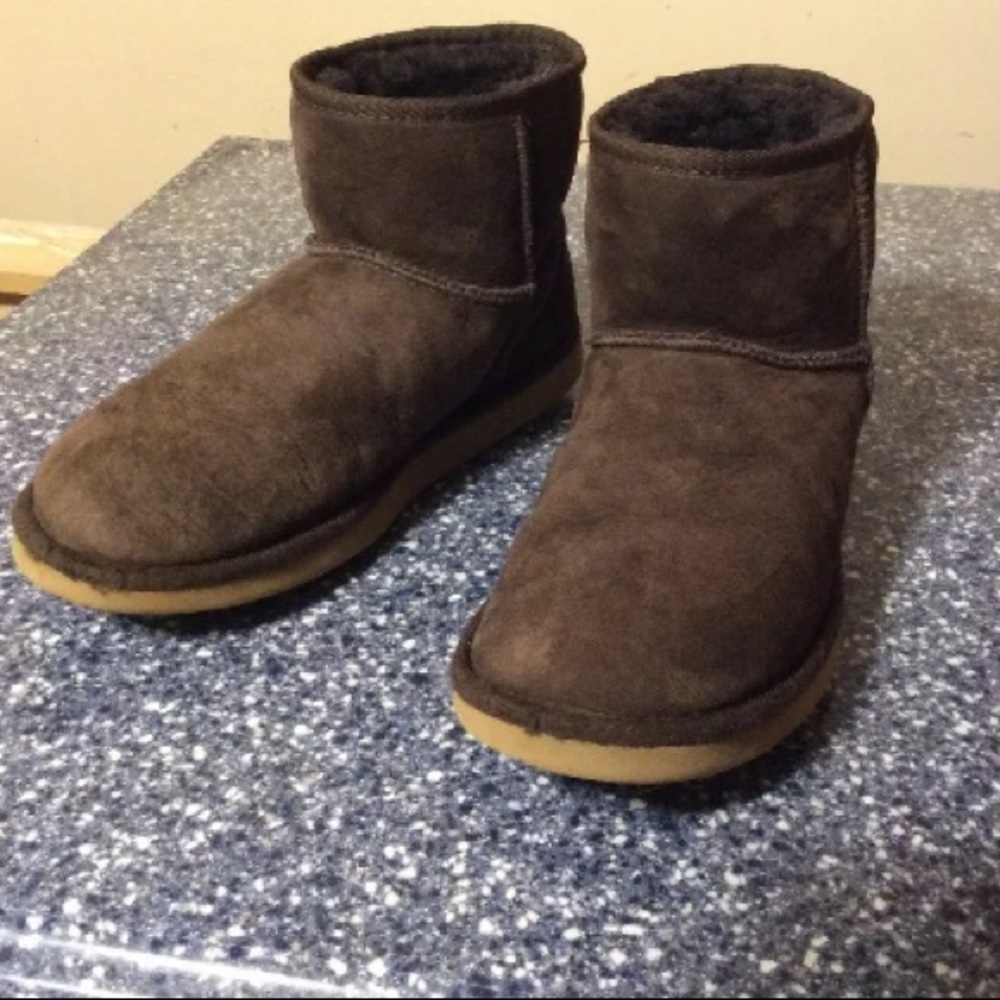 Brown Ugg Mini 8